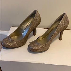 Gold size 8M women’s 4inch heels